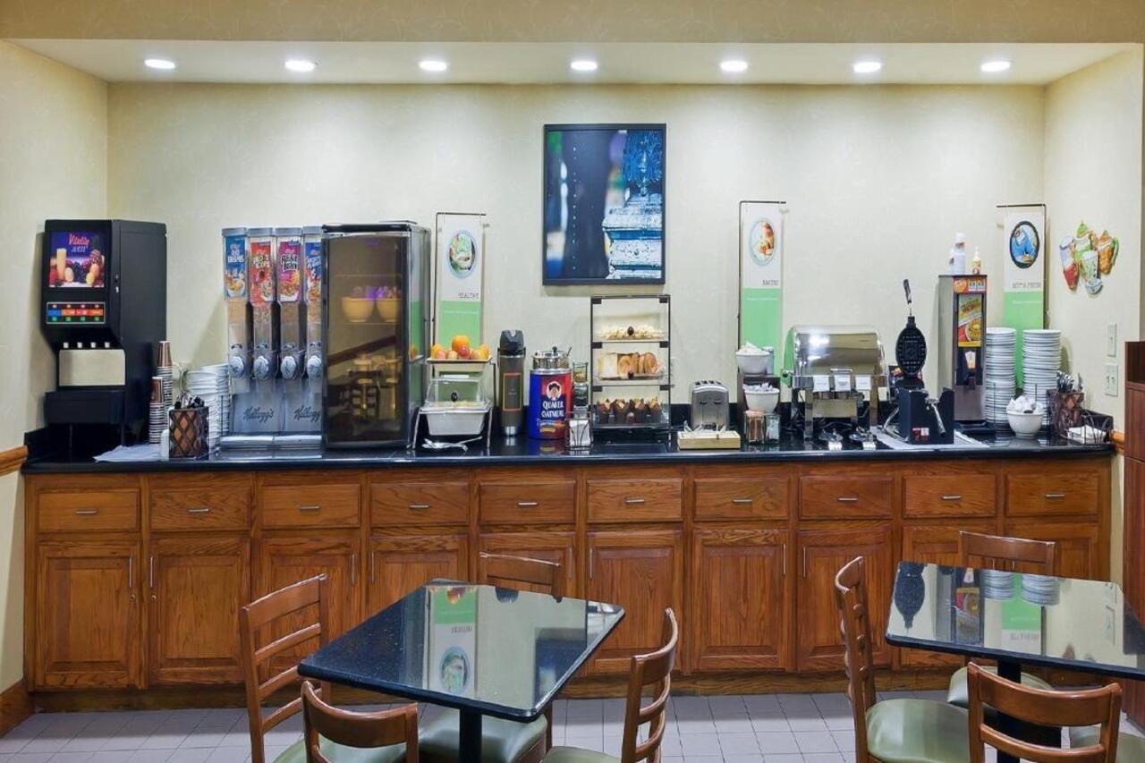 Country Inn & Suites By Radisson, Oklahoma City At Northwest Expressway, Ok Екстериор снимка