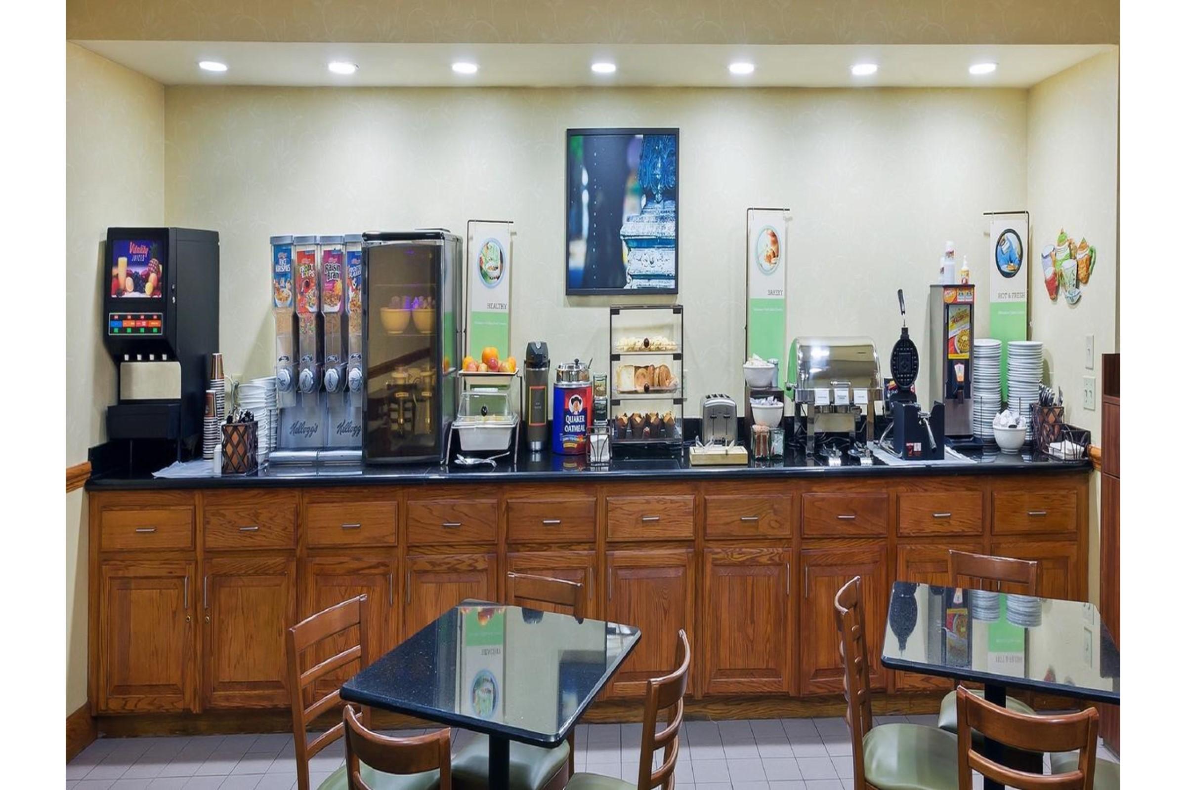 Country Inn & Suites By Radisson, Oklahoma City At Northwest Expressway, Ok Екстериор снимка