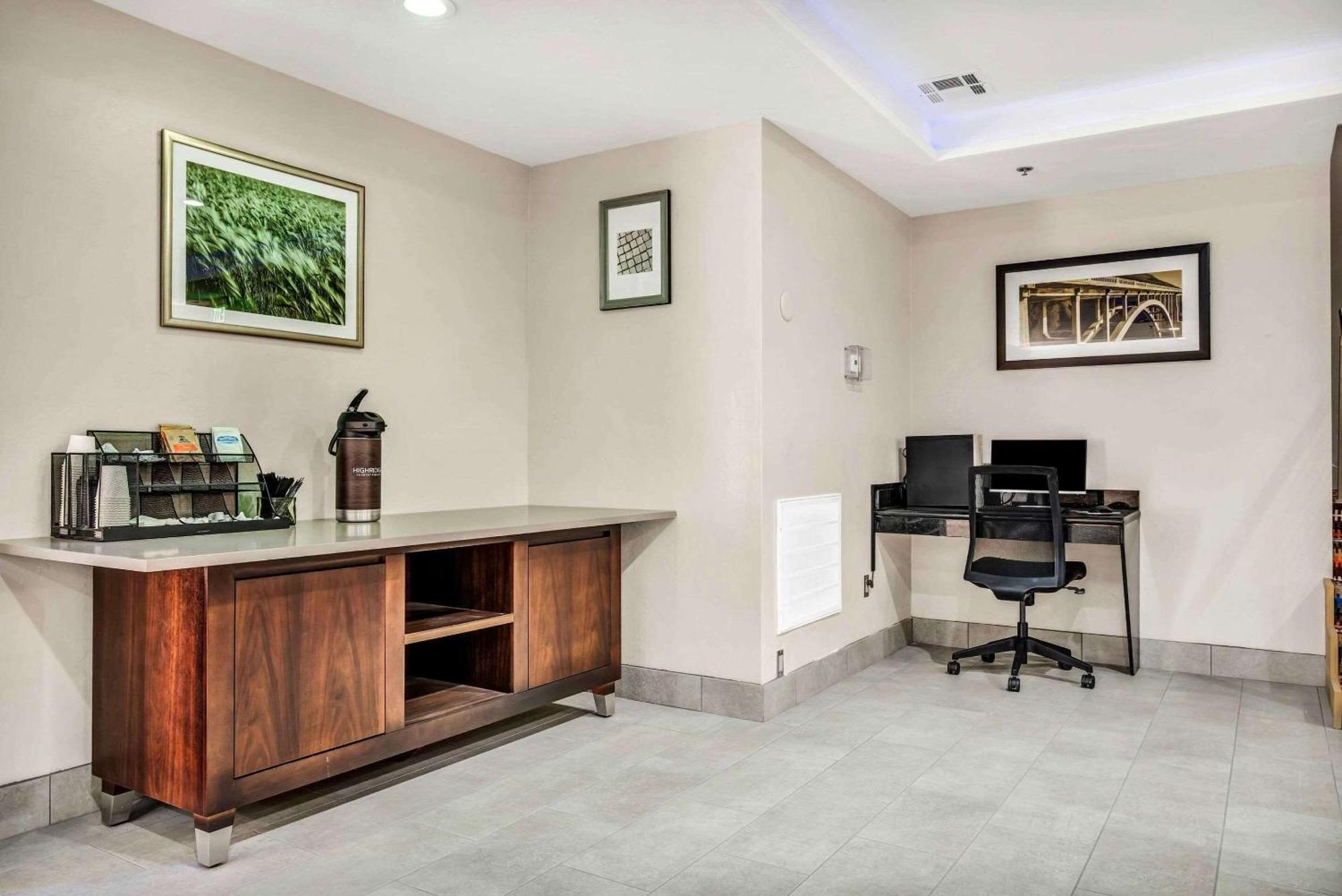 Country Inn & Suites By Radisson, Oklahoma City At Northwest Expressway, Ok Екстериор снимка