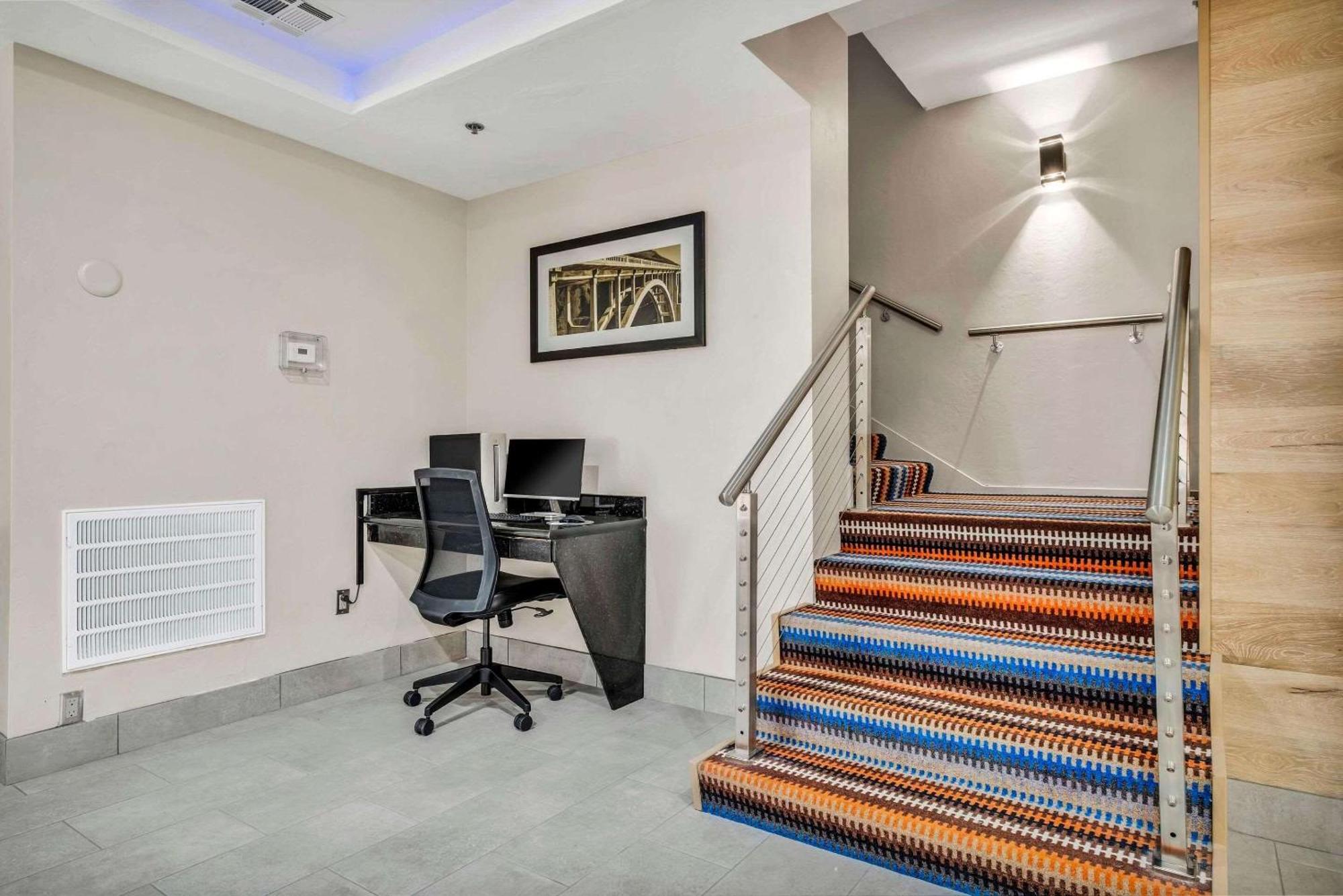 Country Inn & Suites By Radisson, Oklahoma City At Northwest Expressway, Ok Екстериор снимка