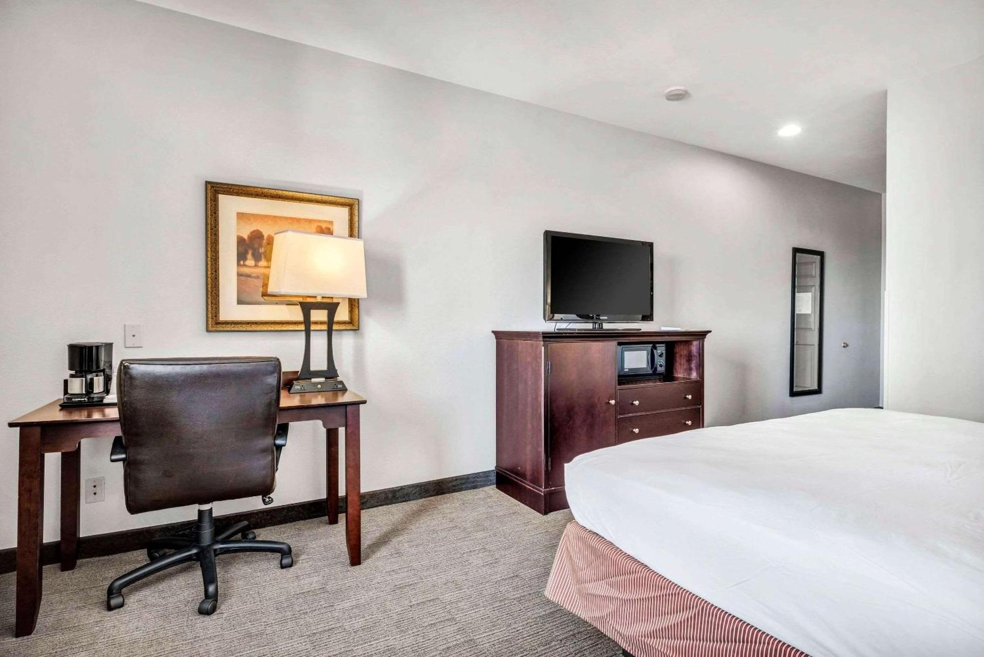 Country Inn & Suites By Radisson, Oklahoma City At Northwest Expressway, Ok Екстериор снимка