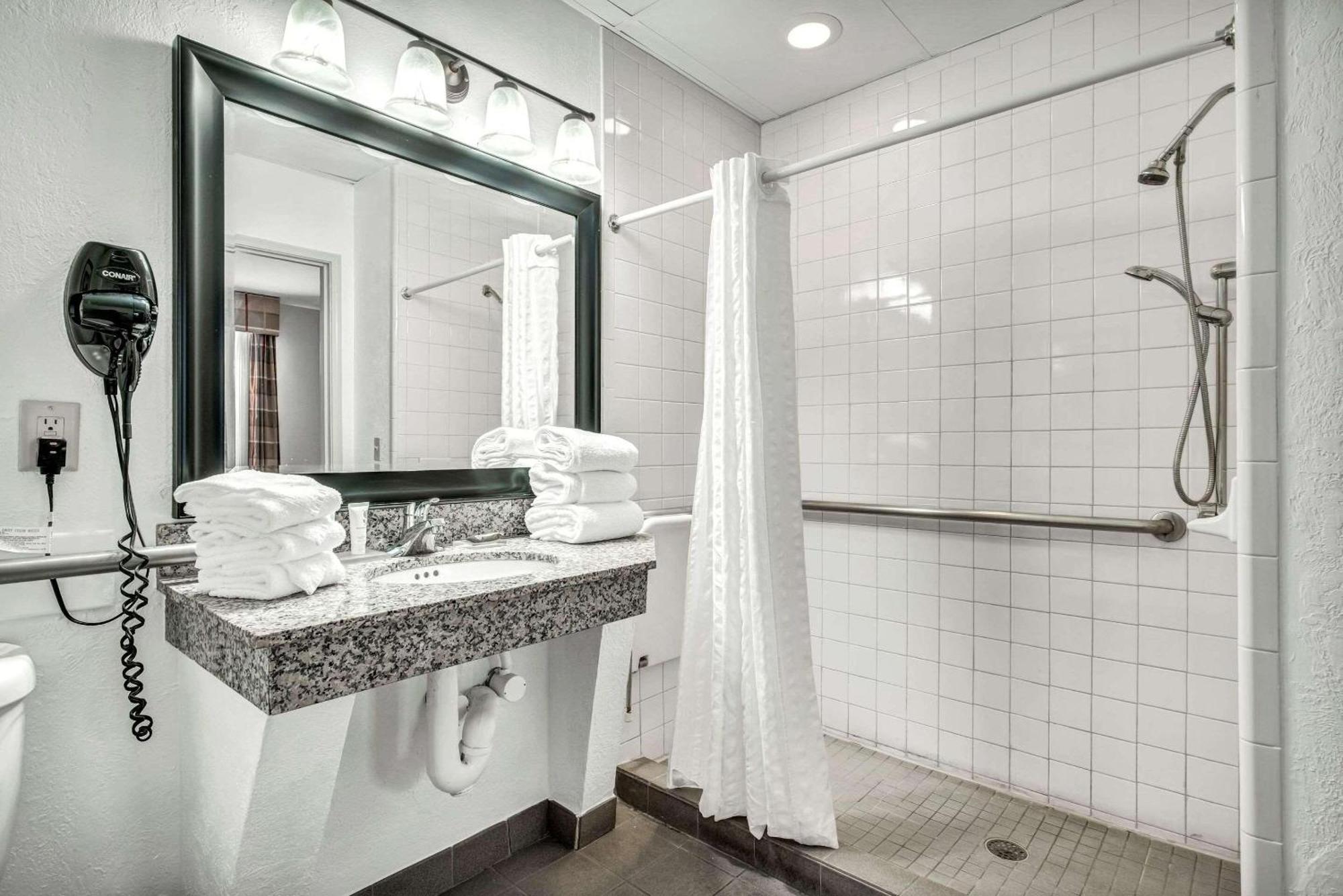 Country Inn & Suites By Radisson, Oklahoma City At Northwest Expressway, Ok Екстериор снимка